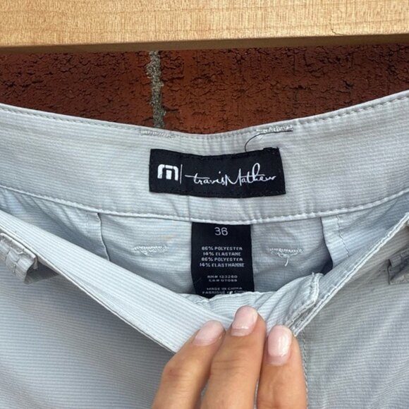 TravisMathew Men’s Golf Shorts Size 36 Gray Stretch Performance - Picture 2 of 4